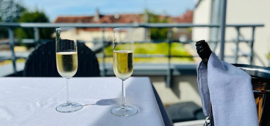 Au Coeur Des Bulles Hotell Loches-sur-Ource Eksteriør bilde